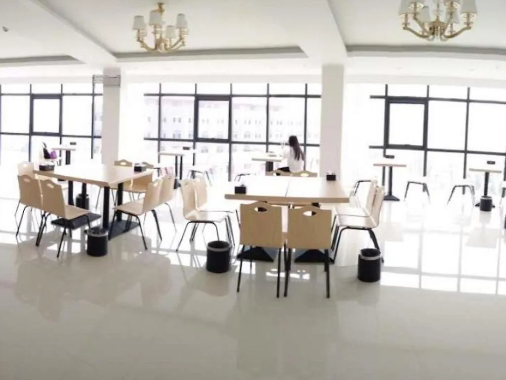 ***  Greentree Inn Zhengzhou Xinzheng City Longhu Town Xiangyun Road Express Hotel China