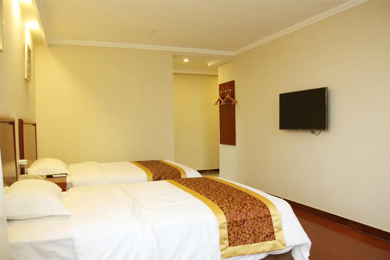 Greentree Inn Zhengzhou Xinzheng City Longhu Town Xiangyun Road Express Hotel 3*,  China