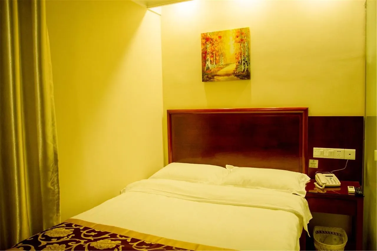 Greentree Inn Zhengzhou Xinzheng City Longhu Town Xiangyun Road Express Hotel